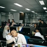 Artwork untuk lagu maha benar